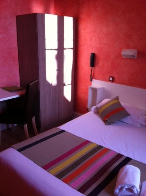 Hotel Cote Patio Nimes Exterior photo
