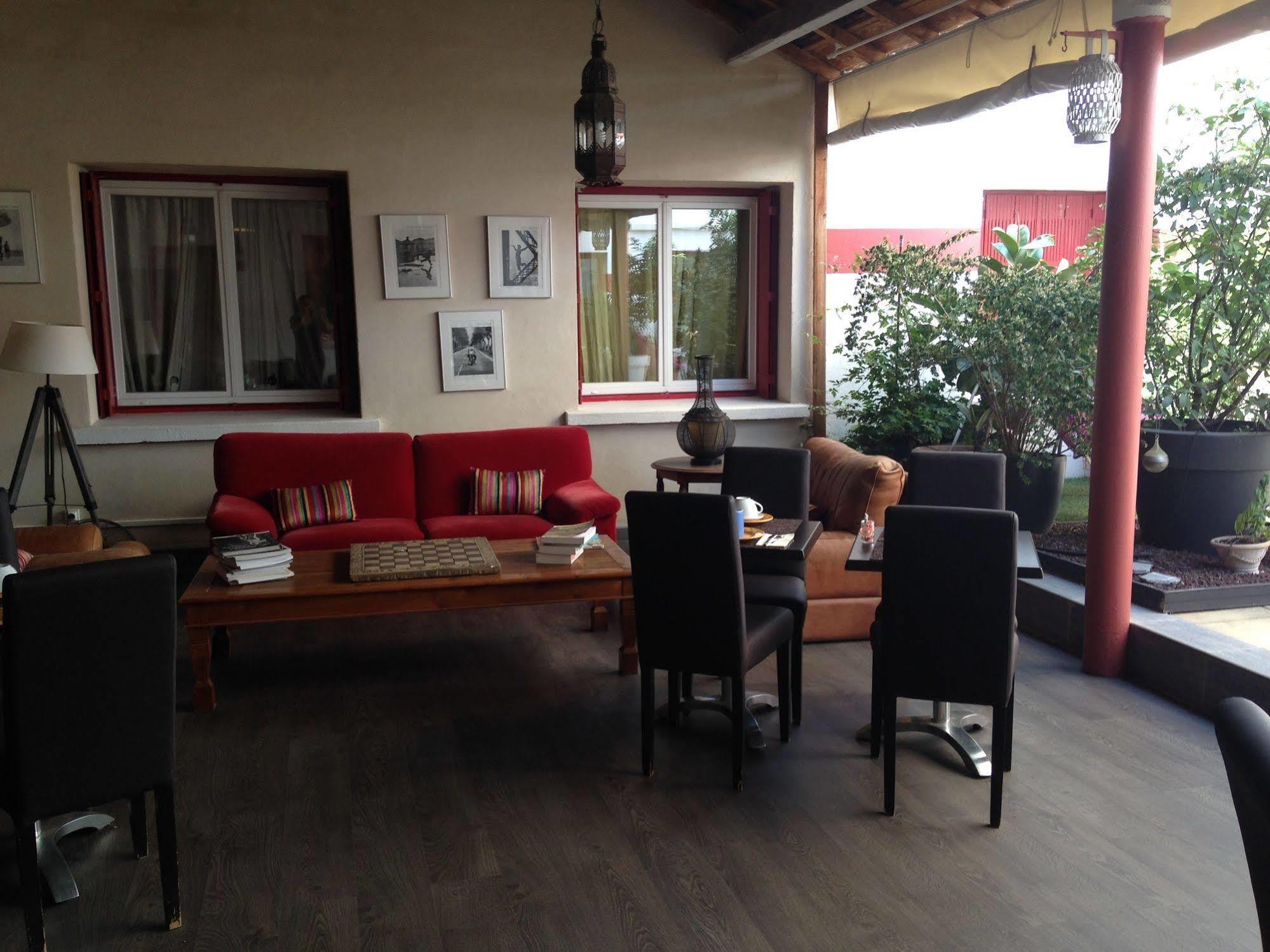 Hotel Cote Patio Nimes Exterior photo